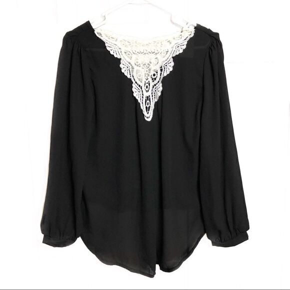 Blooming Jelly Top Blouse Black White Lace V-Neck Oversized Long Sleeves Medium - Picture 1 of 5